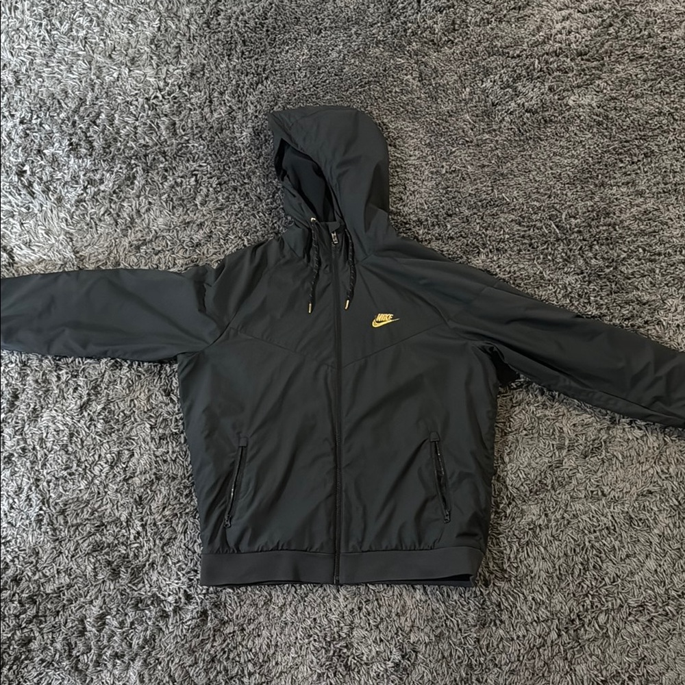 Nike Black Windbreaker with Hood and Weatherproof Fabric